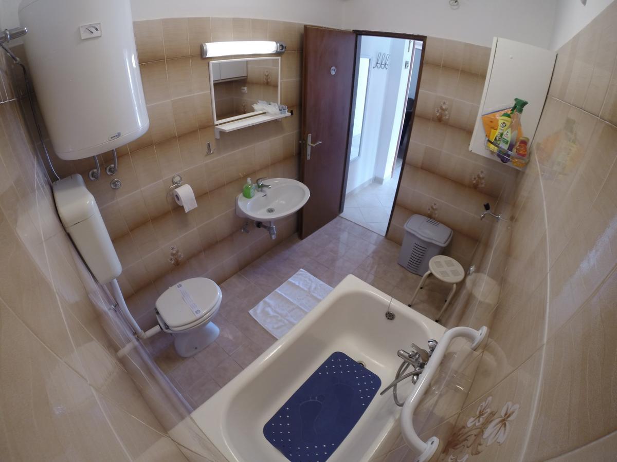 Apartment A. Zizic 슬라티네 외부 사진
